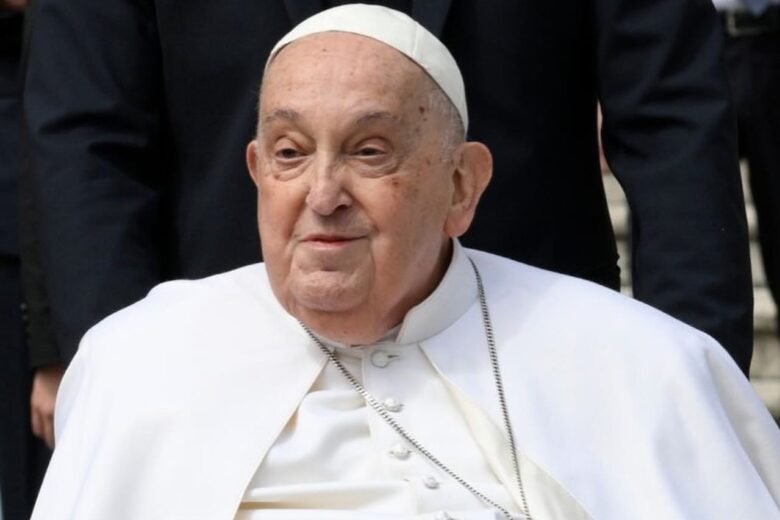 TV Record ignora morte do Papa: de quem partiu essa determinação? TV Record ignora morte do Papa: de quem partiu essa determinação?