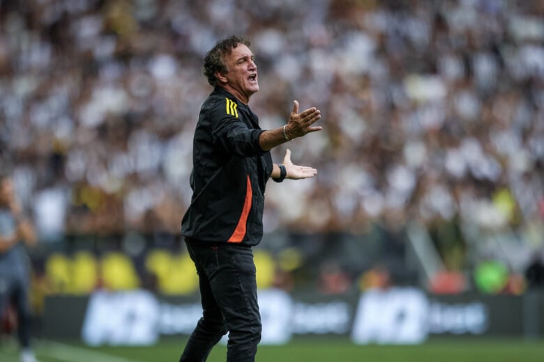 Cuca critica elenco do Atlético-MG e promete reforços para o Brasileirão Cuca critica elenco do Atlético-MG e promete reforços para o Brasileirão