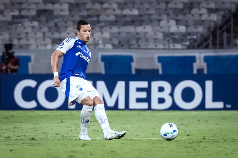 Cruzeiro acerta empréstimo de lateral Marlon para o Grêmio