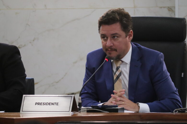 Câmara ainda não recebeu projeto de lei que regulamenta a criação de cães de guarda em Itabira Câmara ainda não recebeu projeto de lei que regulamenta a criação de cães de guarda em Itabira