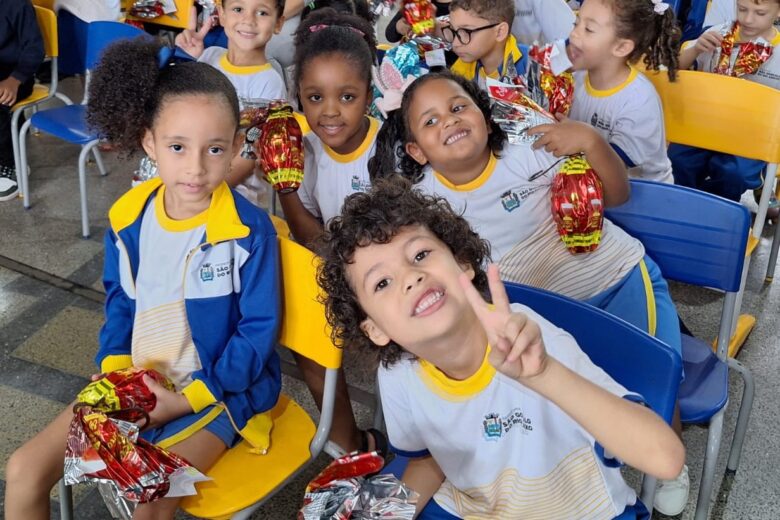Prefeitura de São Gonçalo do Rio Abaixo distribui ovos de Páscoa para alunos da rede municipal e Apae Prefeitura de São Gonçalo do Rio Abaixo distribui ovos de Páscoa para alunos da rede municipal e Apae