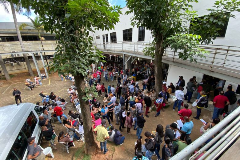 Alta demanda: 500 itabiranos emitem novos RG’s durante primeiro dia de mutirão, enquanto outras centenas não conseguem senhas