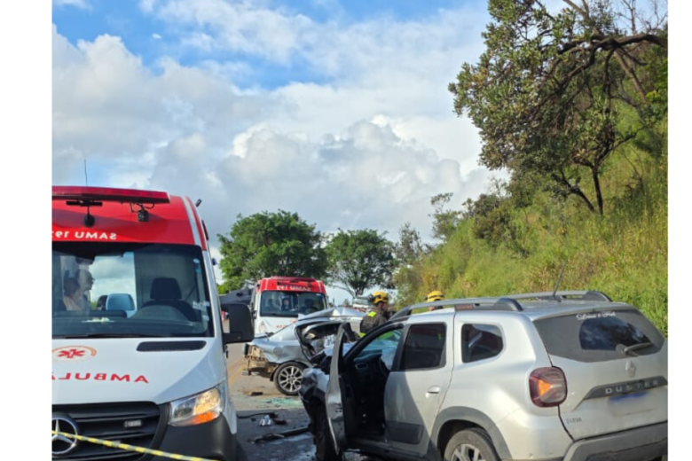 BR-381: Acidente termina em uma morte e dois feridos BR-381: Acidente termina em uma morte e dois feridos