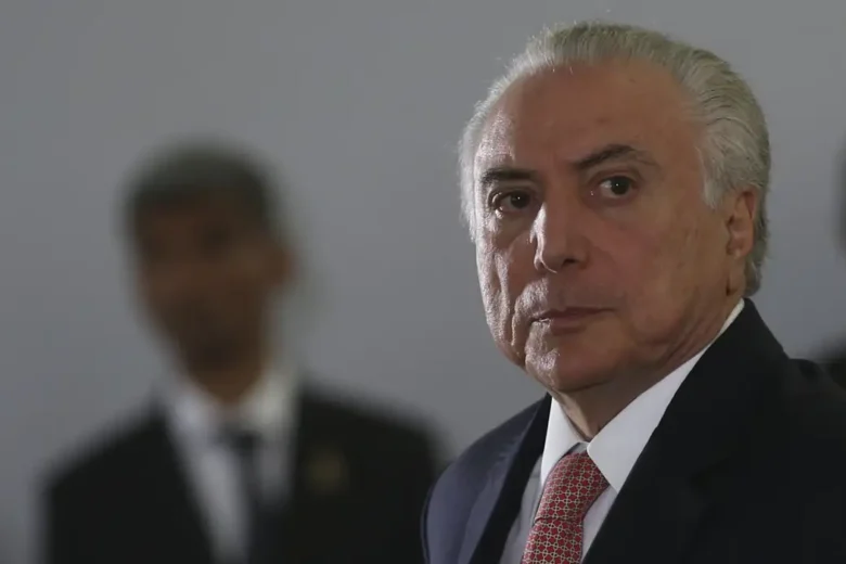 Empresa que tem Michel Temer como advogado ganha licitação bilionária para coleta de lixo em Santos
