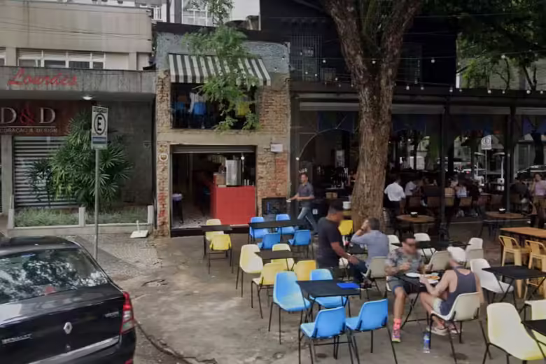 Bar de BH é temporariamente fechado por poluição sonora; sócios terão que pagar multa de R$12 mil Bar de BH é temporariamente fechado por poluição sonora; sócios terão que pagar multa de R$12 mil