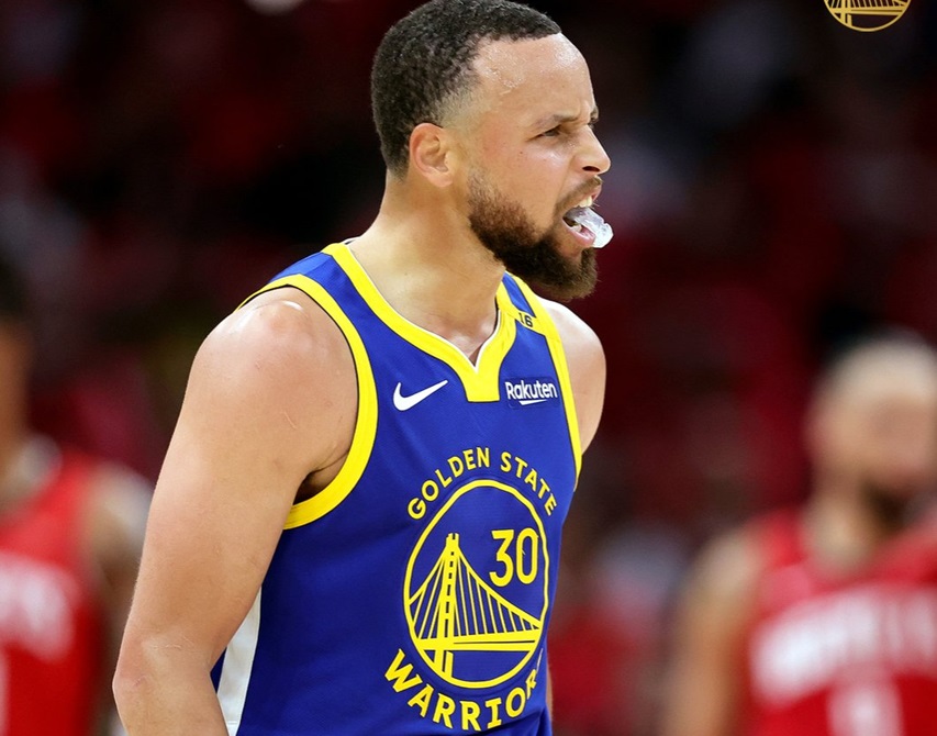Lesionado, Curry vira preocupação nos Warriors nos playoffs da NBA; Cavs perdem mais uma