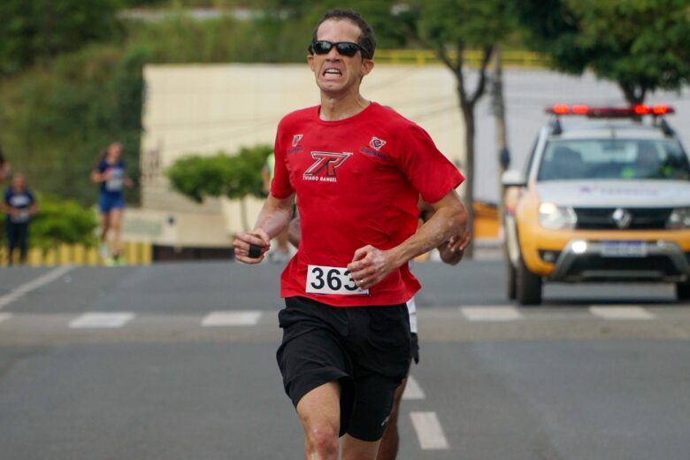 Confira a galeria de fotos da Corrida DeFato Saúde 2025