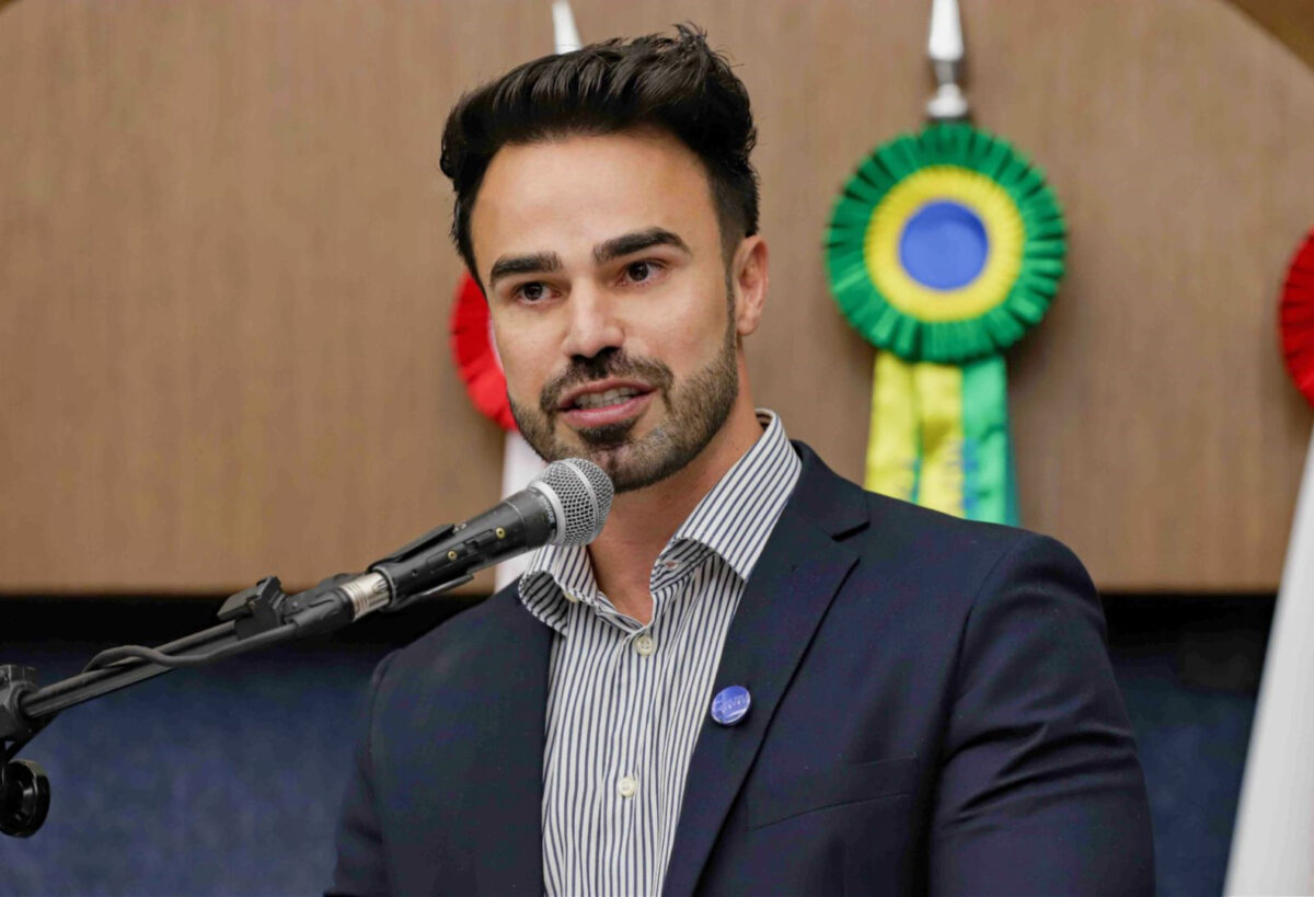 Prefeito Damião oficializa Guilherme Daltro como secretário de Governo