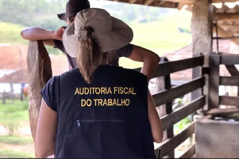 Lista suja do trabalho escravo tem 155 novos empregadores incluídos Lista suja do trabalho escravo tem 155 novos empregadores incluídos