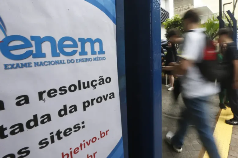 Isenção de taxa do Enem: MEC encerra prazo para solicitação na sexta-feira (25); confira regras e documentos necessários Isenção de taxa do Enem: MEC encerra prazo para solicitação na sexta-feira (25); confira regras e documentos necessários