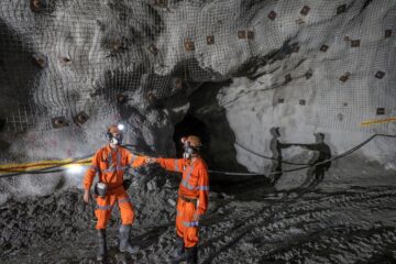 Dinâmica do mercado: Anglo Gold Ashanti anuncia resultados de   aumento de sete vezes no fluxo de caixa livre no primeiro trimestre