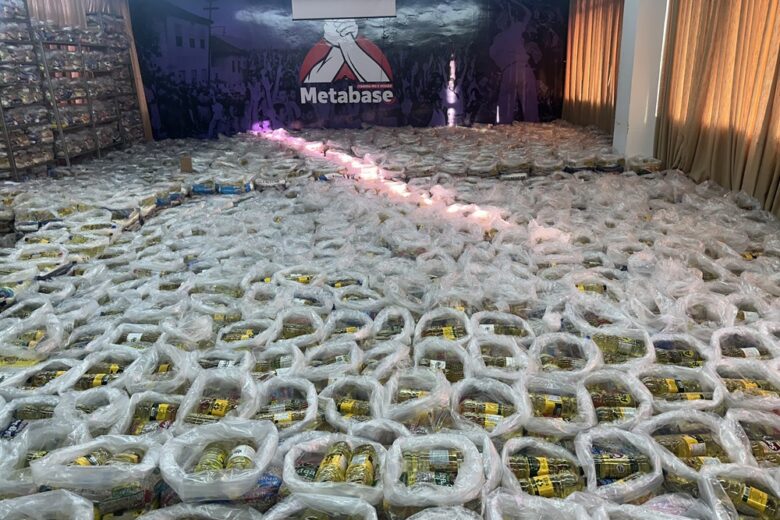 Sindicato Metabase arrecada mais de 20 toneladas de alimentos na Semana Municipal do Trabalhador 2025