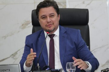 “Quero dar meus parabéns à Vale pelo excelente show de stand-up”, ironiza presidente da Câmara sobre reunião pública