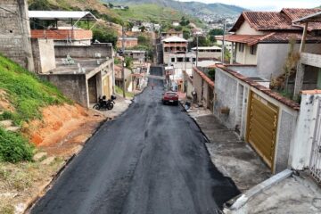 João Monlevade: Continuam as obras de pavimentação no bairro Loanda