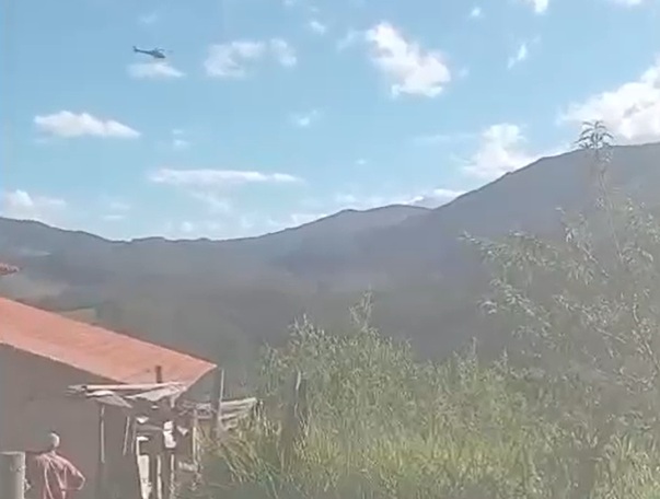 Homem é resgatado por helicóptero após se ferir na Serra do Alves, em Itabira