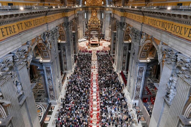 Cardeais pedem unidade da Igreja em missa que abre o conclave Cardeais pedem unidade da Igreja em missa que abre o conclave
