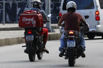 Mais de 32 milhões de trabalhadores são autônomos informais ou trabalham sem carteira