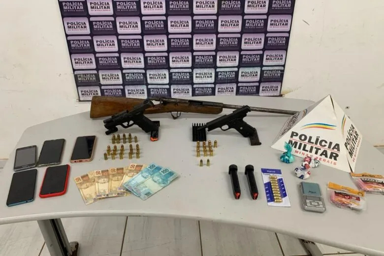 Trio é preso por tráfico de drogas e posse ilegal de armas na zona rural de Itabira