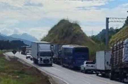Mais de 40 frentes de trabalho mobilizam a BR-381 nesta quinta-feira; confira o cronograma
