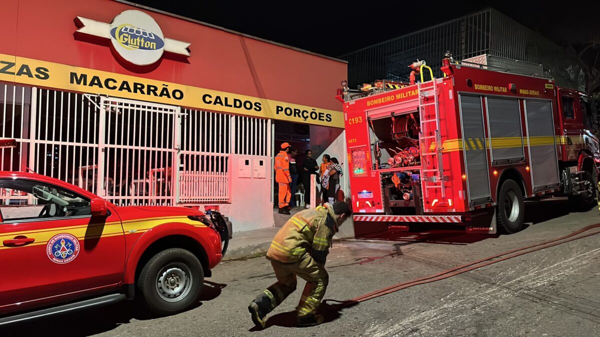 Incêndio atinge hamburgueria Gluton no bairro Amazonas, em Itabira
