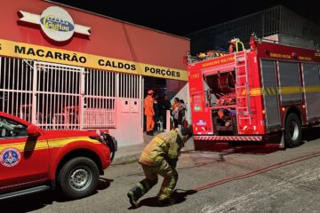 Incêndio atinge hamburgueria Glutton no bairro Amazonas, em Itabira