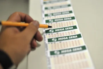 Mega-Sena acumula e prêmio chega a R$ 12 milhões no próximo sorteio