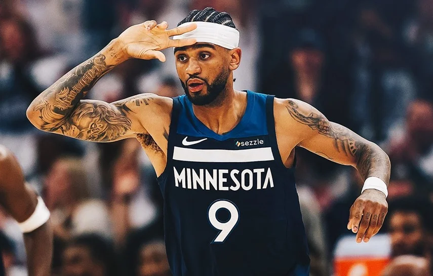Warriors sofrem sem Curry e Timberwolves atropelam nos playoffs da NBA