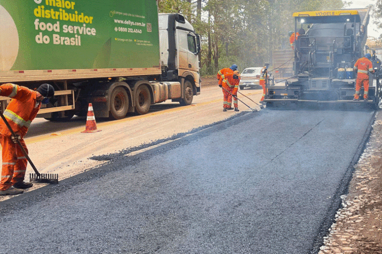 Estradas: Obras na BR-040 em trechos de 15 cidades mineiras adotam “pare e siga”