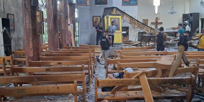 Homem-bomba mata pelo menos 20 pessoas em igreja na Síria