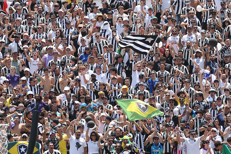 Botafogo perde por 1 a 0, mas despacha Atlético de Madrid e pode pegar o Palmeiras no Mundial