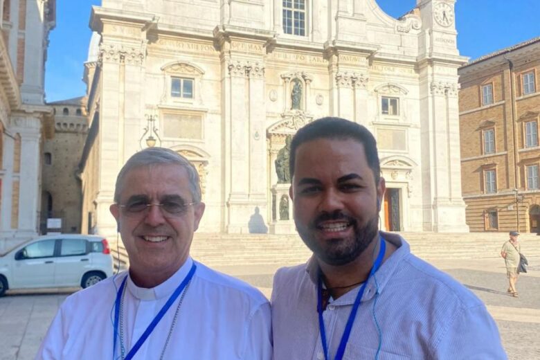 Terceiro dia de peregrinação leva bispo Dom Marco Aurélio e padre Adriano ao Santuário de Nossa Senhora de Loreto