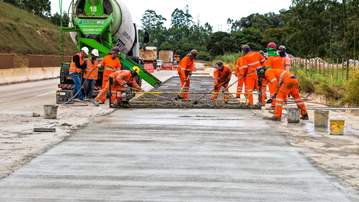 Obras na BR-381 seguem intensas nesta sexta-feira; veja os trechos e serviços previstos