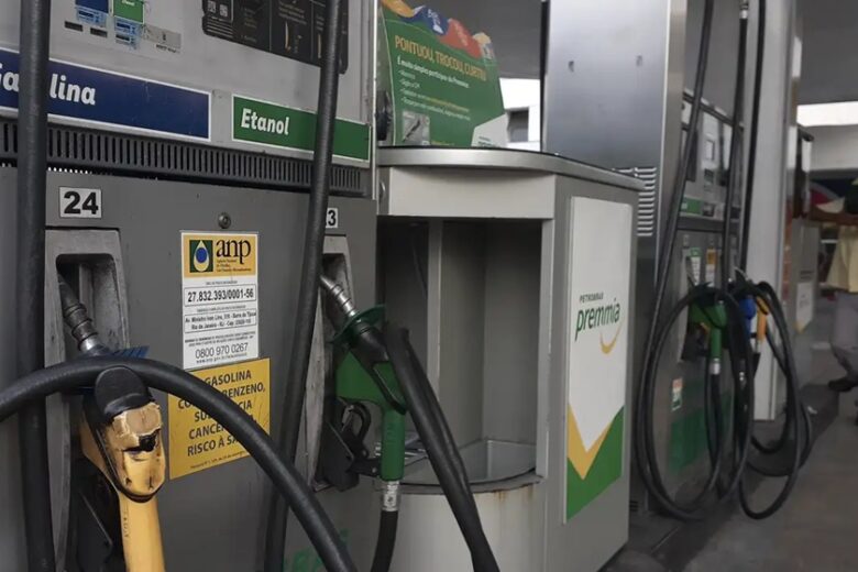 Gasolina e etanol ficam mais caros em BH e região metropolitana, aponta pesquisa do MercadoMineiro