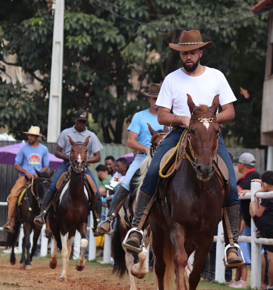 Cavalgada de Santa Maria chega ao fim com desfile de cavaleiros, marcha e música; confira a galeria de fotos