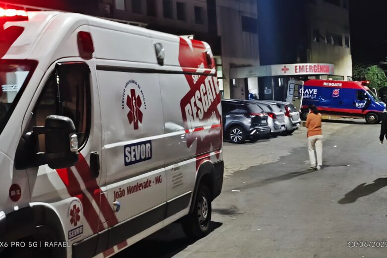 BR-381: grave acidente entre moto e ônibus deixa dois irmãos feridos em João Monlevade