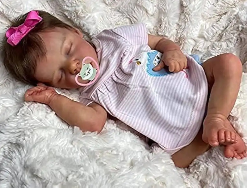 Homem é preso em BH após dar tapa no rosto de criança que ele pensou ser um bebê reborn