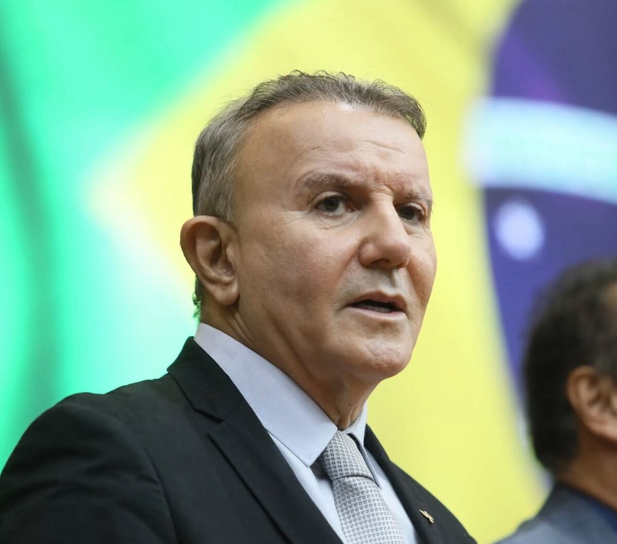 Prefeito de Palmas é preso em operação da Polícia Federal