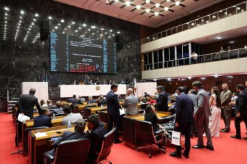 Deputados aprovam em definitivo federalização da Codemig e da Codemge