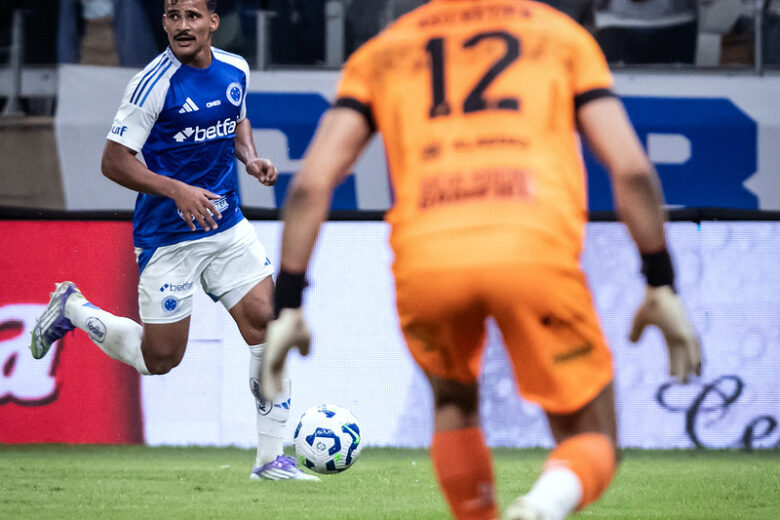 Cruzeiro x CRB: em jogo de pouca criatividade, time de Jardim fez 40 cruzamentos na área