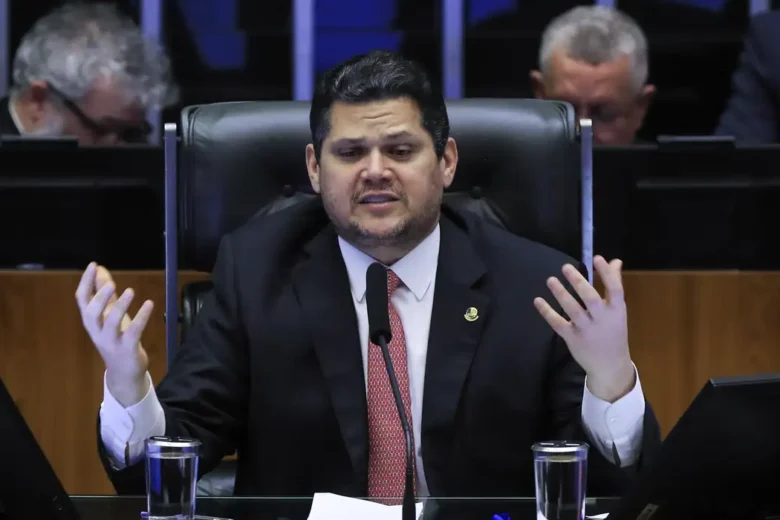 Tensão na capital federal! Governo tem legitimidade para acionar o STF, diz Alcolumbre