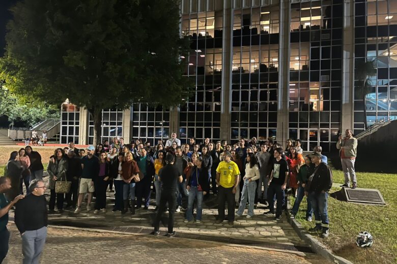 Servidores da Prefeitura de Itabira decidem entrar em estado de greve