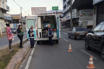 Motociclista fica ferido após colisão com carro em João Monlevade