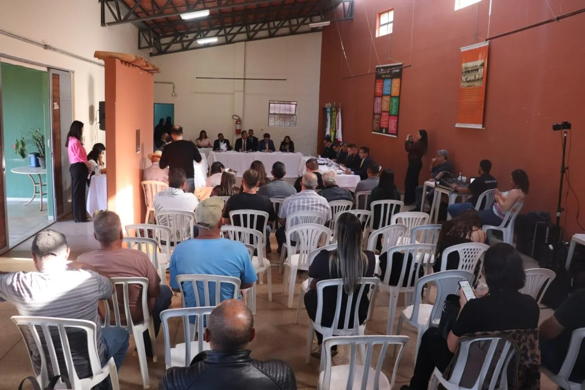 Câmara de Itabira realiza reunião em Senhora do Carmo e retoma atividades nos distritos após três anos