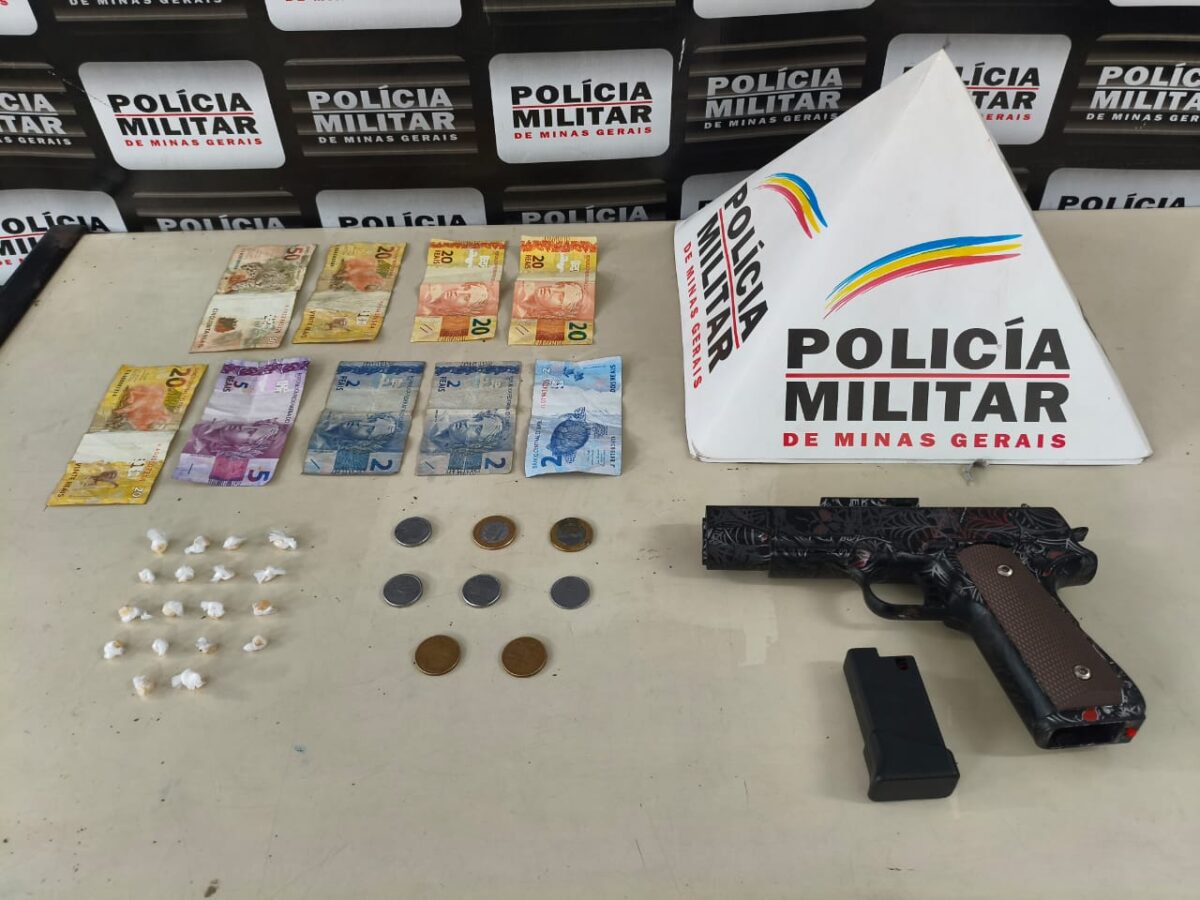 Homem é preso por tráfico e porte de simulacro de arma de fogo em João Monlevade