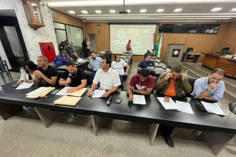 Após reuniões esvaziadas, vereadores de Itabira “cumprem obrigação” e lotam plenário da Câmara