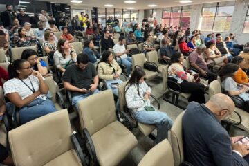 Servidores questionam e Prefeitura de Itabira se posiciona sobre mudanças no plano de saúde, cartão-alimentação e data de pagamento