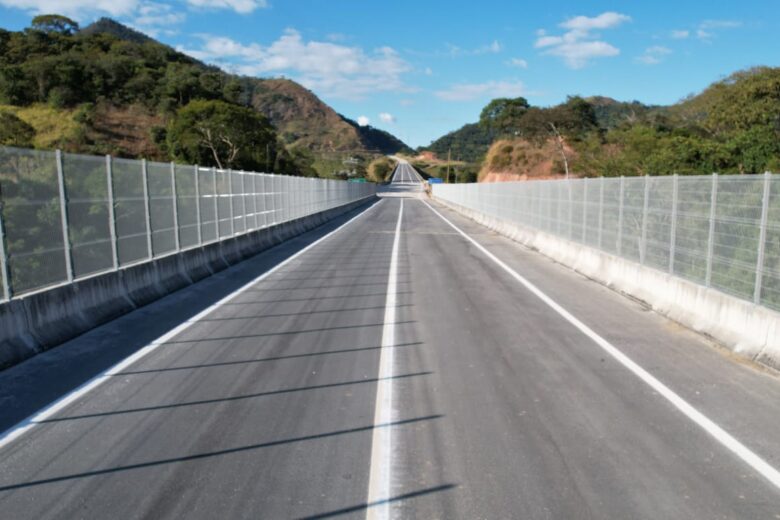 Feriado da Consciência Negra deve movimentar 370 mil veículos na BR-381 entre Belo Horizonte e Governador Valadares