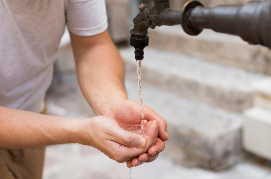 Abastecimento de água está instável em Senhora do Carmo devido a vazamento ainda não localizado