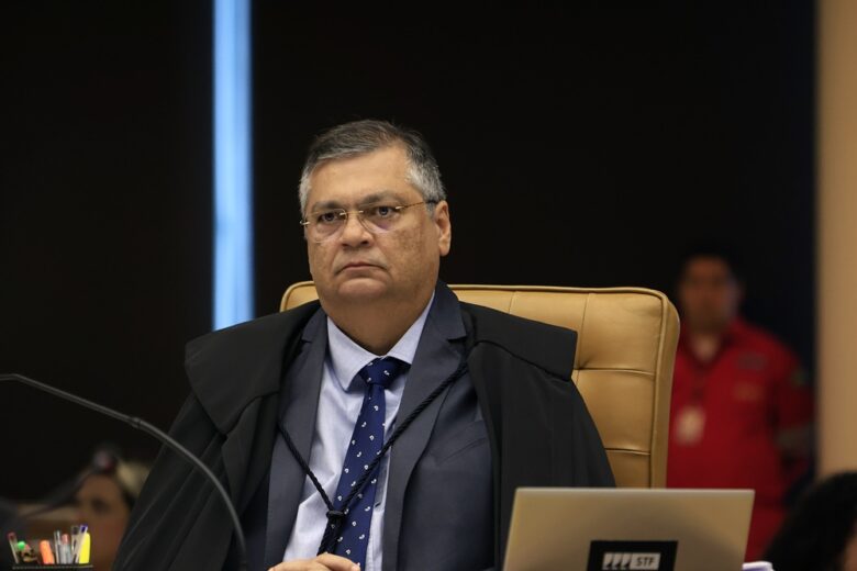 Ministro Flávio Dino declara ineficaz decisão da Justiça britânica sobre mineração e alerta para ameaças à soberania nacional