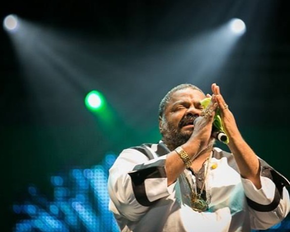 Morre Arlindo Cruz, compositor que redefiniu o samba, aos 66 anos